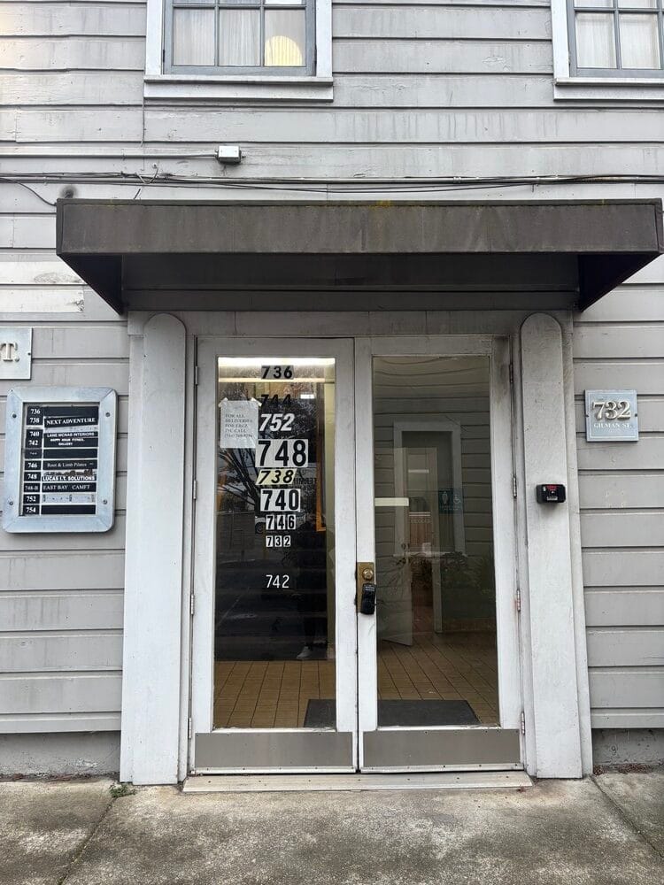 root-and-limbs-berkeley-ca Entrance into the Berkeley Pilates studio location at 746 Gilman Street, Berkeley, CA 94710.
